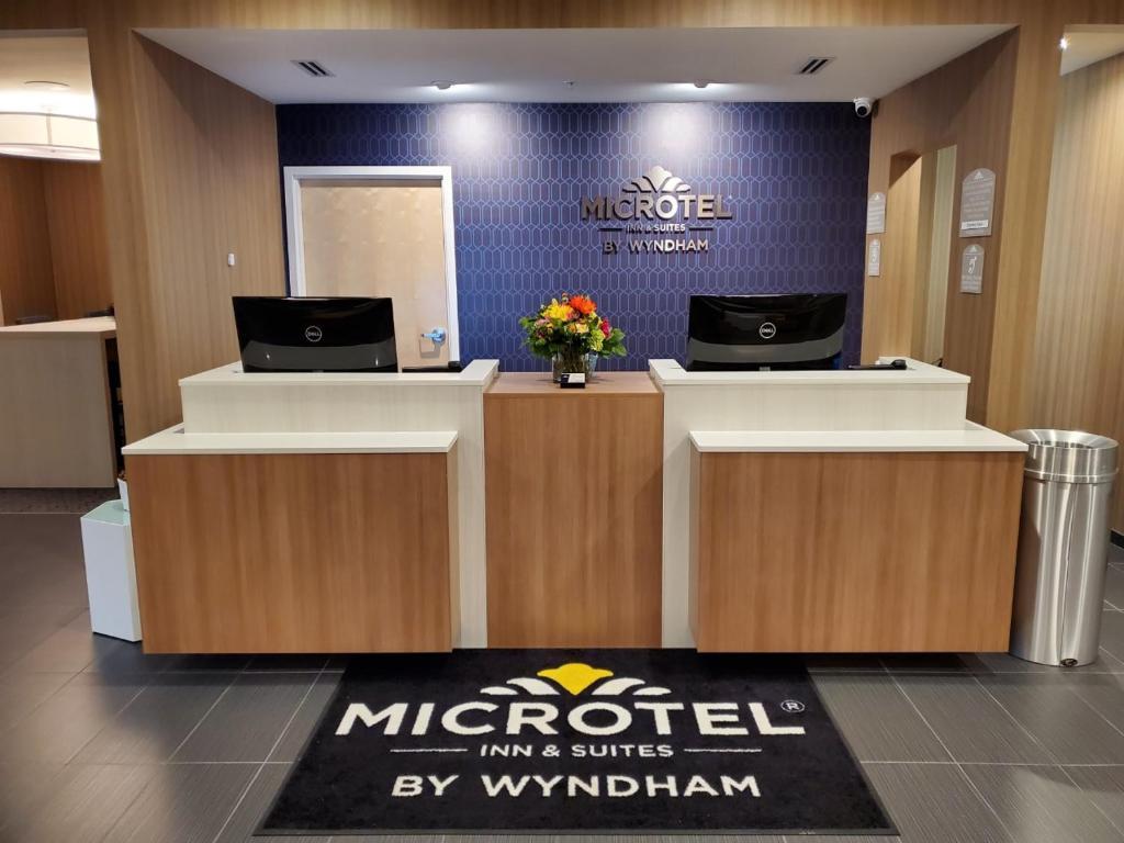 Microtel Inn & Suites By Wyndham Farmington Exterior foto